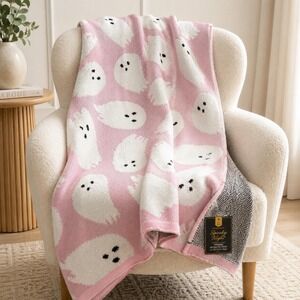 Spooky Night Pink Decorative Throw Oversized Ghost Blanket Spooky Cute 50x70 in